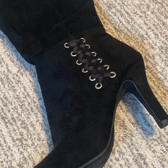 New Attitude Black Suede High Heel boots Size 10M - Picture 2 of 5